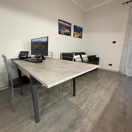 Comfy Turin Apartment Buitenkant foto