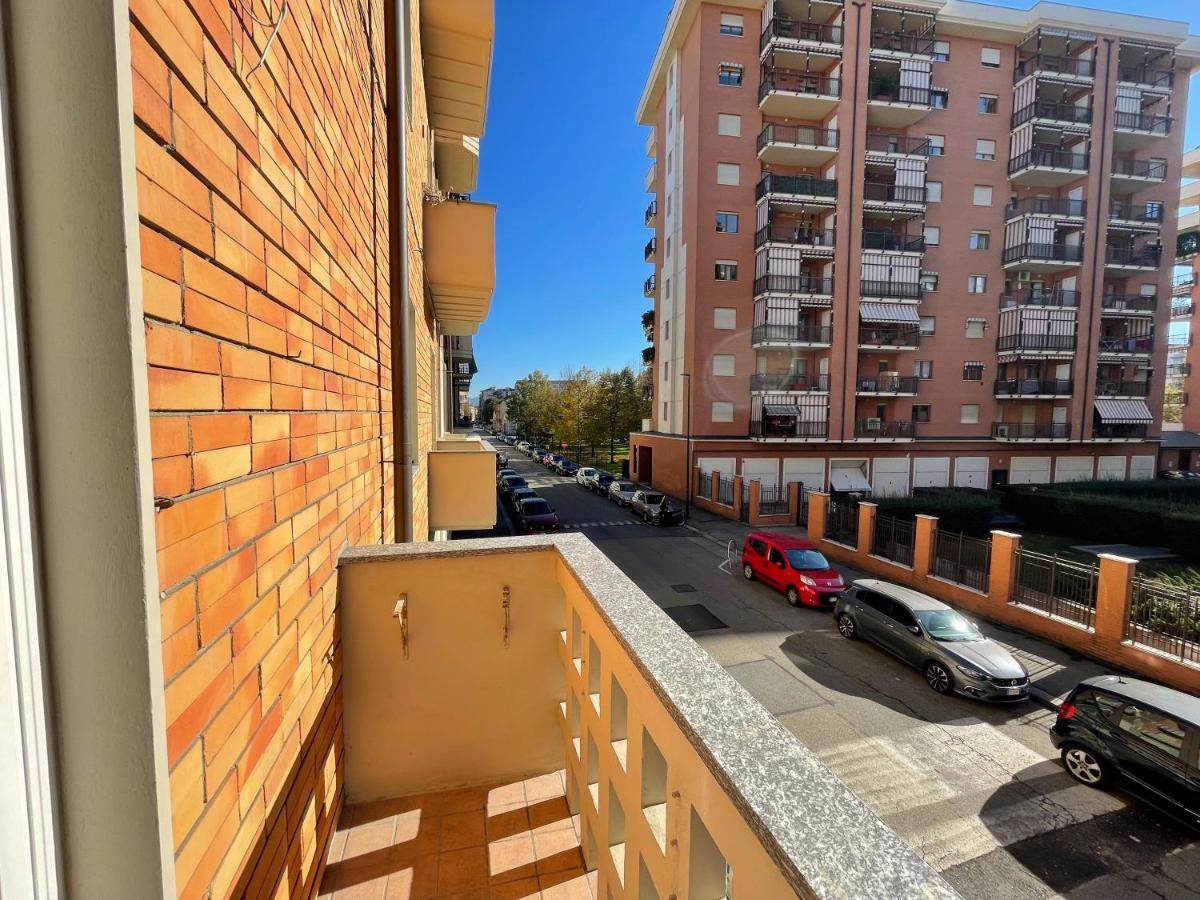 Comfy Turin Apartment Buitenkant foto