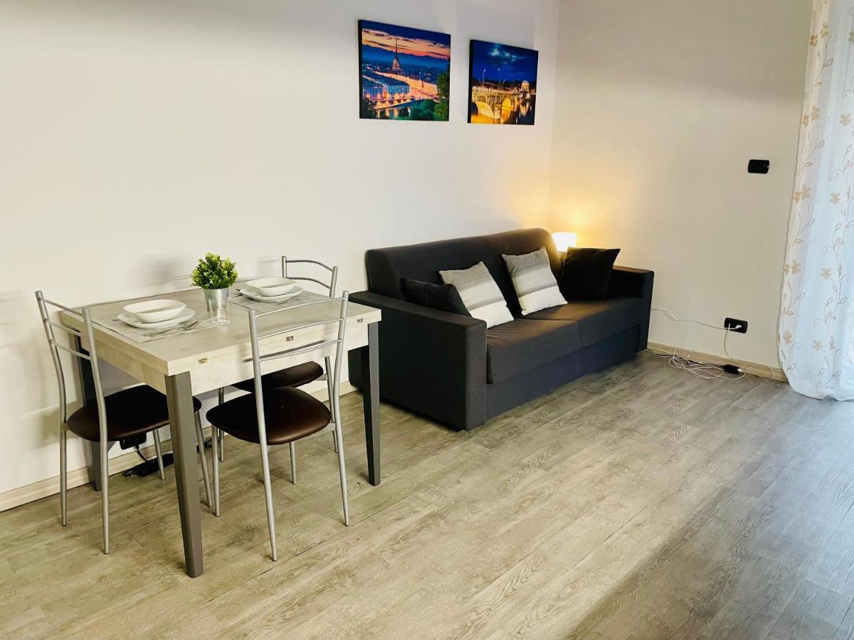Comfy Turin Apartment Buitenkant foto