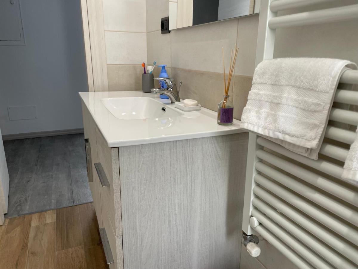 Comfy Turin Apartment Buitenkant foto