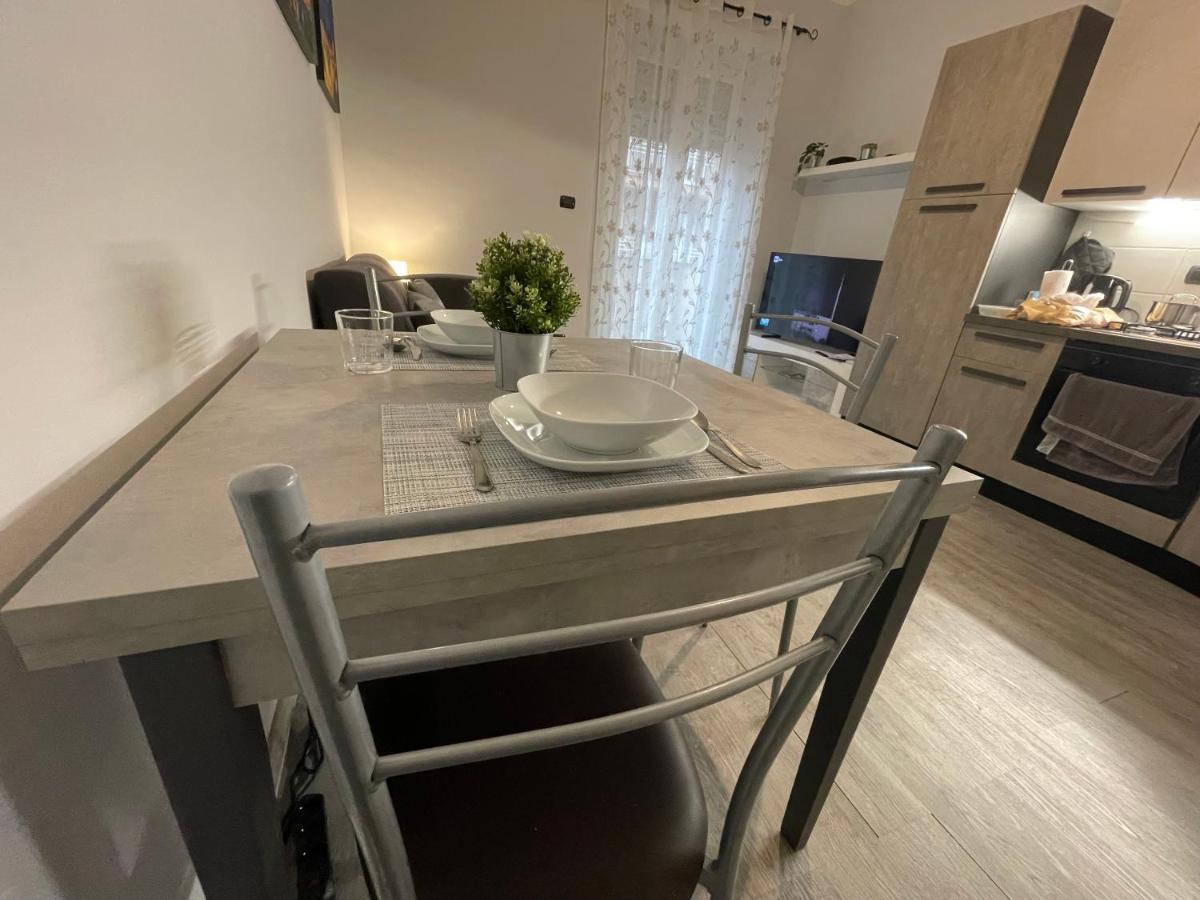 Comfy Turin Apartment Buitenkant foto